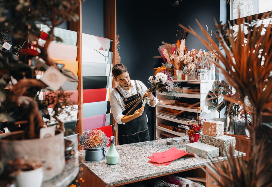 Trabajador Autónomo en su floristería